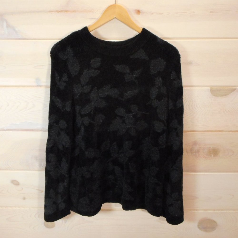 J Jill Women's Size M Black Chenille Sweater Super Soft Cozy Leaf Pattern
